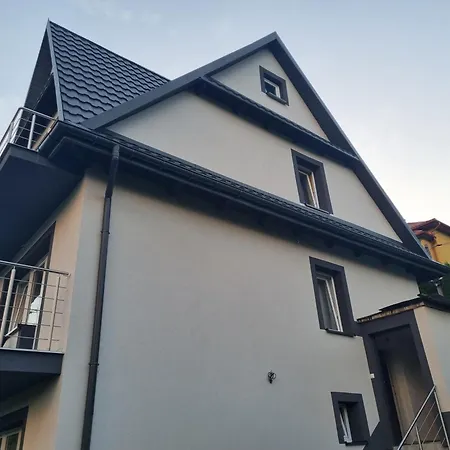 Przy Parku Wodzickich * Poreba Wielka (Limanowa)