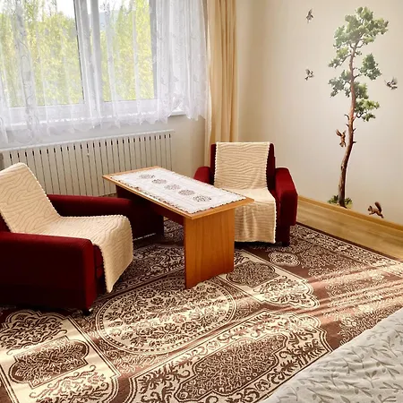 Przy Parku Wodzickich Poreba Wielka (Limanowa)
